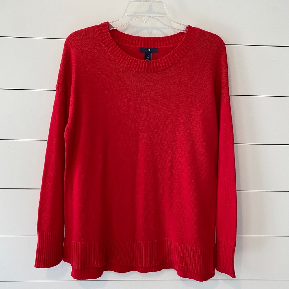 EUC Women’s Gap red sweater, Medium - EUC